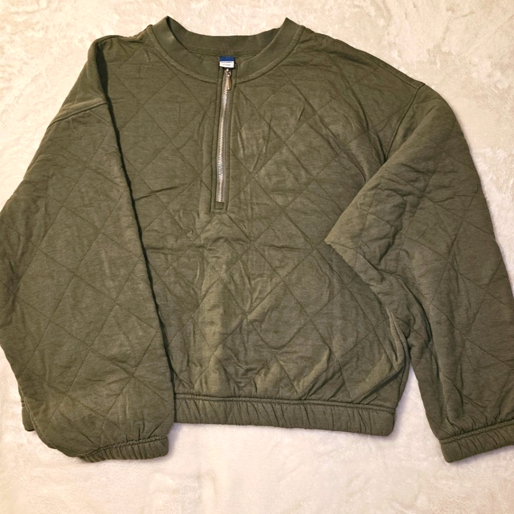 Old Navy Quilted Sweater Size L